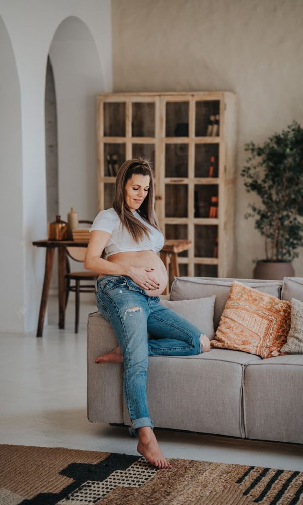 Kismama fotózás stúdióban, egyéni portré